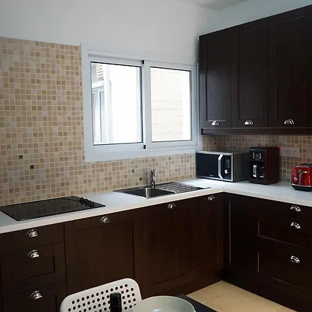 Lazuli Seaview 34 לרנקה